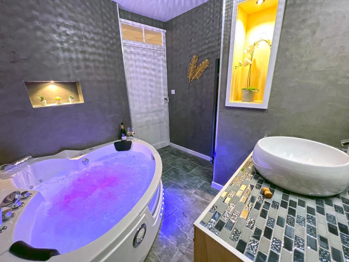 Gite Cosy Avec Jacuzzi Classe 3 Etoiles Poncin Exterior photo